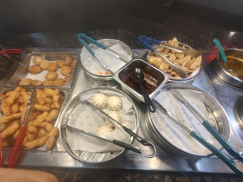 Kin's International Buffet interior